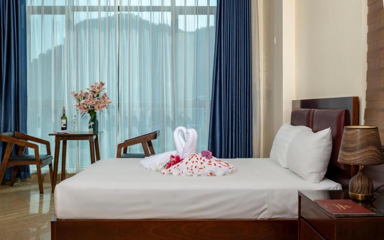 Aroma Cat Ba Sea View Hotel Chan Chau Экстерьер фото